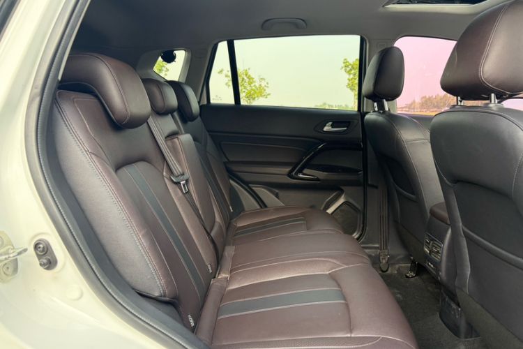 Used GAC Trumpchi GS4 2018 235T Manual Two-Wheel Drive Luxury Edition Interior 4