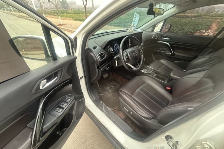 Used GAC Trumpchi GS4 2018 235T Automatic Two-Wheel Drive Luxury Smart Connectivity Version Interior 4