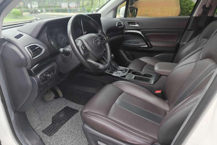 Used GAC Trumpchi GS4 2018 235T Automatic Two-Wheel Drive Luxury Smart Connectivity Version Interior 6
