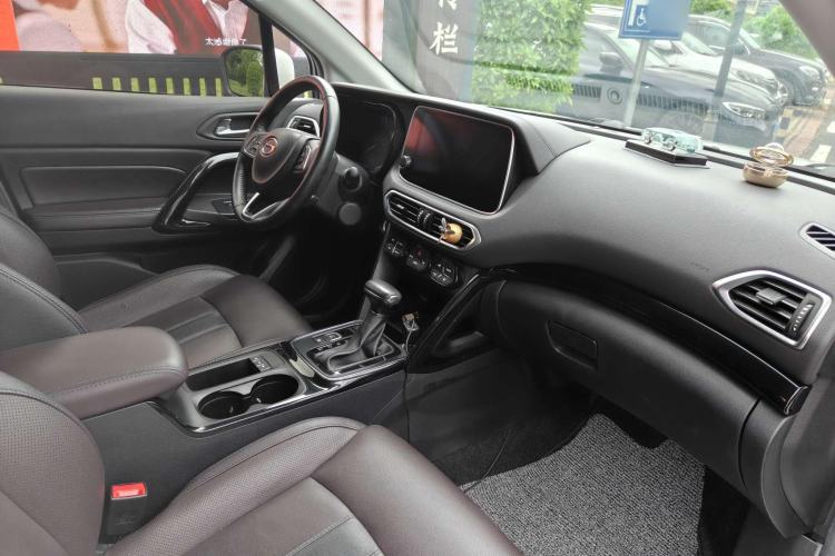 Used GAC Trumpchi GS4 2018 235T Automatic Two-Wheel Drive Luxury Smart Connectivity Version Interior 8