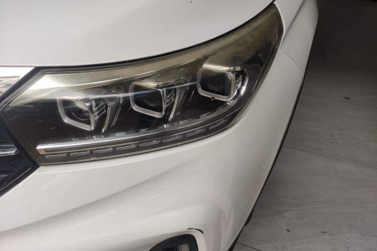 Used GAC Trumpchi GS4 2018 235T Automatic Two-Wheel Drive Luxury Smart Connectivity Millionth Anniversary Edition Left Front Headlight