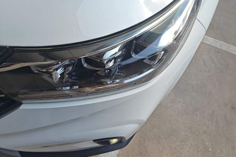 Used GAC Trumpchi GS4 2018 235T Automatic Two-Wheel Drive Luxury Smart Connectivity Millionth Anniversary Edition Left Front Headlight