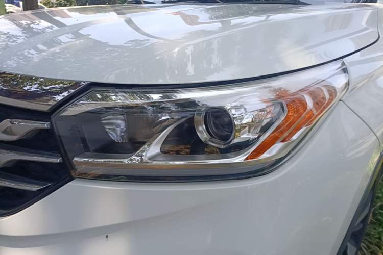 Used GAC Trumpchi GS4 2018 235T Automatic Two-Wheel Drive Luxury Smart Connectivity Version Left Front Headlight
