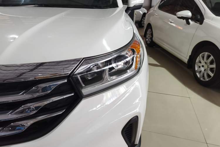 Used GAC Trumpchi GS4 2018 200T Manual Two-Wheel Drive Elite Edition Left Front Headlight