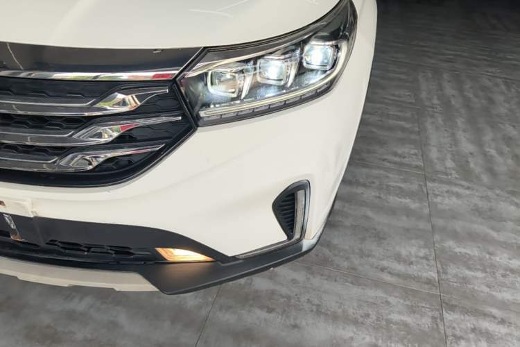 Used GAC Trumpchi GS4 2018 235T Automatic Two-Wheel Drive Luxury Smart Connectivity Millionth Anniversary Edition Left Front Headlight