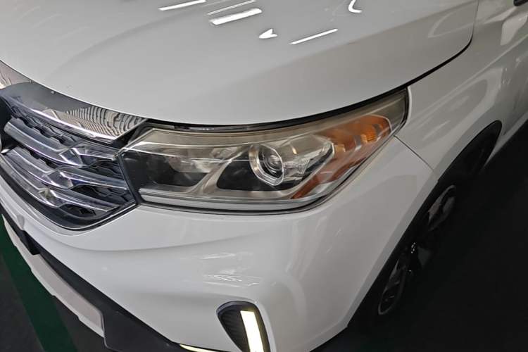 Used GAC Trumpchi GS4 2018 235T Automatic Two-Wheel Drive Luxury Smart Connectivity Version Left Front Headlight