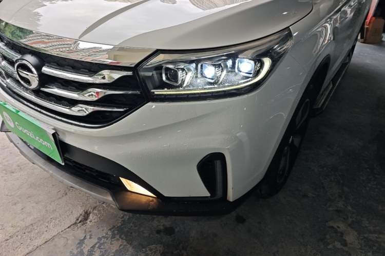 Used GAC Trumpchi GS4 2018 235T Automatic Two-Wheel Drive Luxury Smart Connectivity Millionth Anniversary Edition Left Front Headlight