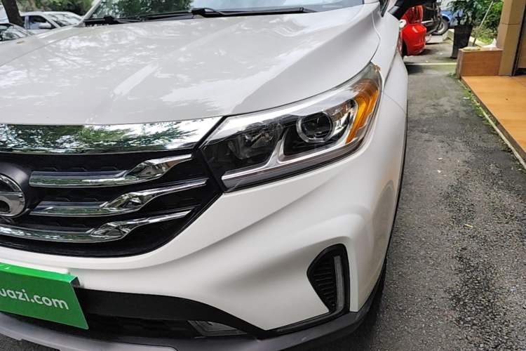 Used GAC Trumpchi GS4 2018 235T Automatic Two-Wheel Drive Luxury Smart Connectivity Version Left Front Headlight