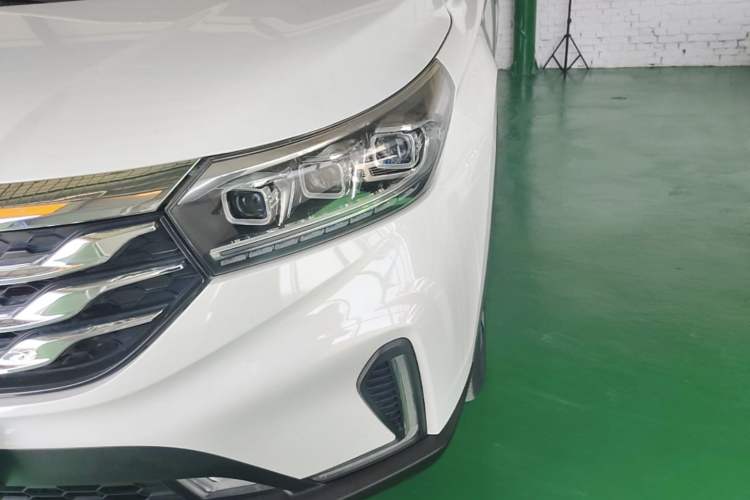 Used GAC Trumpchi GS4 2018 235T Automatic Two-Wheel Drive Luxury Smart Connectivity Millionth Anniversary Edition Left Front Headlight