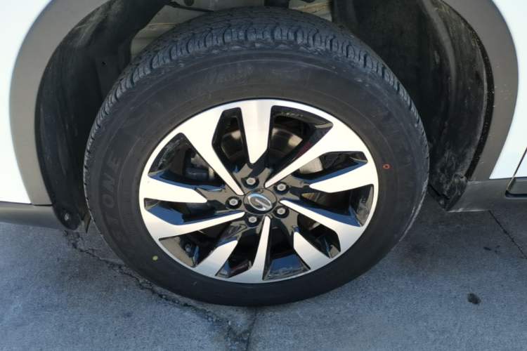 Used GAC Trumpchi GS4 2018 200T G-DCT Two-Wheel Drive Elite Edition Left Front Wheel Hub