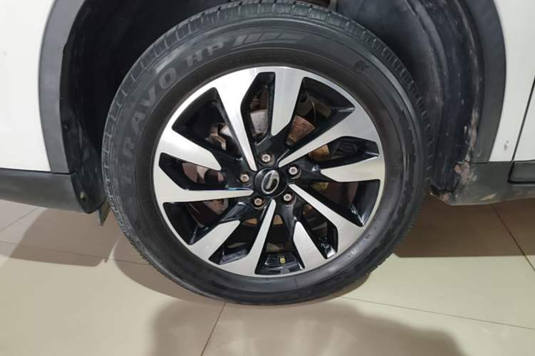 Used GAC Trumpchi GS4 2018 200T Manual Two-Wheel Drive Elite Edition Left Front Wheel Hub