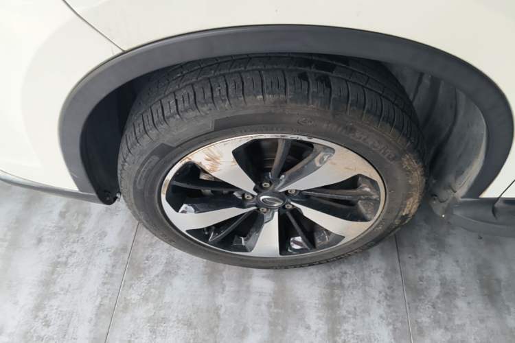 Used GAC Trumpchi GS4 2018 235T Automatic Two-Wheel Drive Luxury Smart Connectivity Millionth Anniversary Edition Left Front Wheel Hub