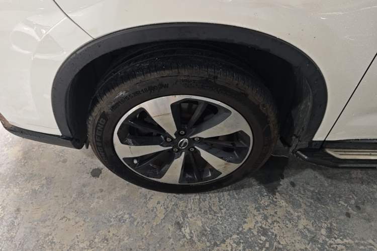 Used GAC Trumpchi GS4 2018 235T Automatic Two-Wheel Drive Luxury Smart Connectivity Millionth Anniversary Edition Left Front Wheel Hub