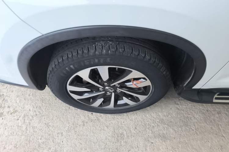 Used GAC Trumpchi GS4 2018 200T Manual Two-Wheel Drive Elite Edition Left Front Wheel Hub