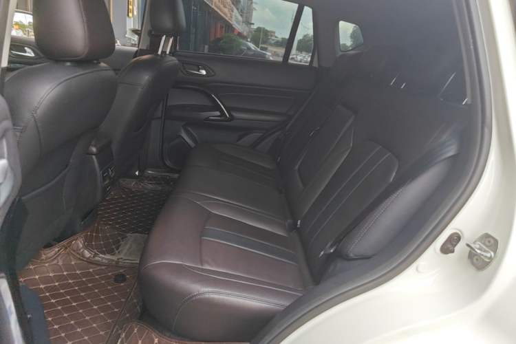 Used GAC Trumpchi GS4 2018 235T Automatic Two-Wheel Drive Luxury Smart Connectivity Version Left Rear Seat
