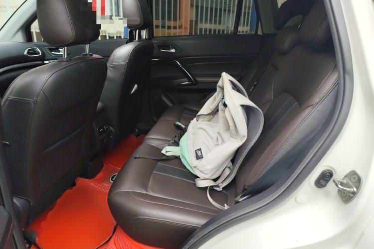 Used GAC Trumpchi GS4 2018 235T Automatic Two-Wheel-Drive Supreme Edition Left Rear Seat