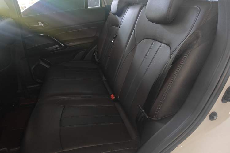 Used GAC Trumpchi GS4 2018 200T G-DCT Two-Wheel Drive Elite Edition Left Rear Seat