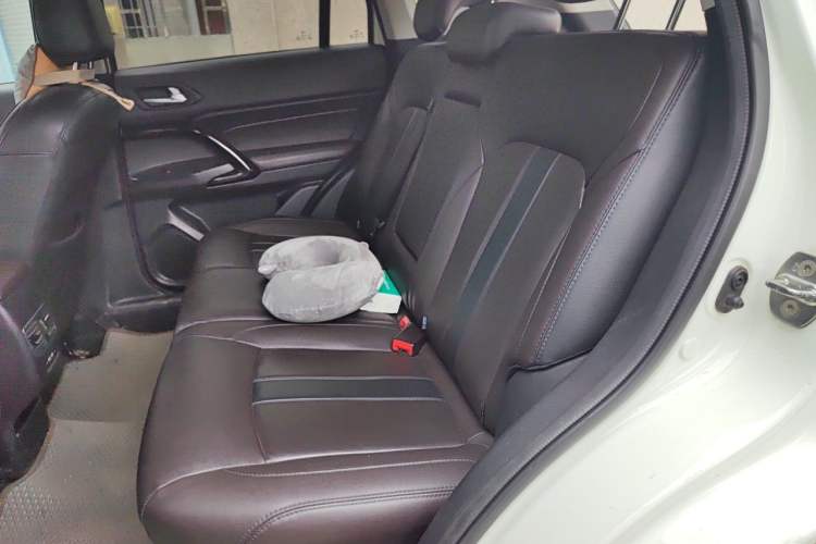 Used GAC Trumpchi GS4 2018 235T Automatic Two-Wheel Drive Luxury Smart Connectivity Version Left Rear Seat