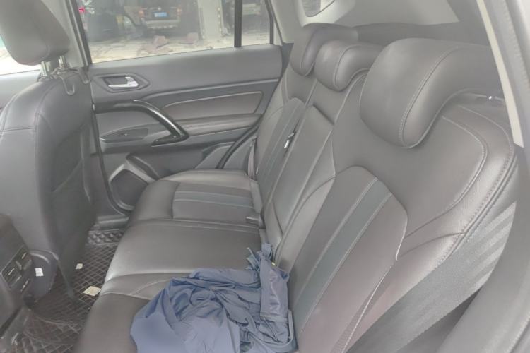 Used GAC Trumpchi GS4 2018 235T Automatic Two-Wheel Drive Elite Millionth Anniversary Edition Left Rear Seat