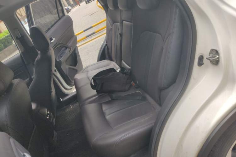 Used GAC Trumpchi GS4 2018 235T Automatic Two-Wheel Drive Luxury Smart Connectivity Version Left Rear Seat