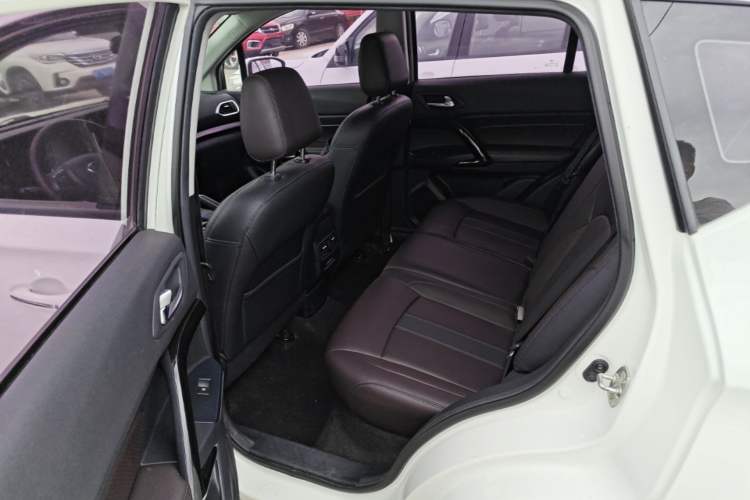 Used GAC Trumpchi GS4 2018 200T G-DCT Two-Wheel Drive Elite Edition Left Rear Seat