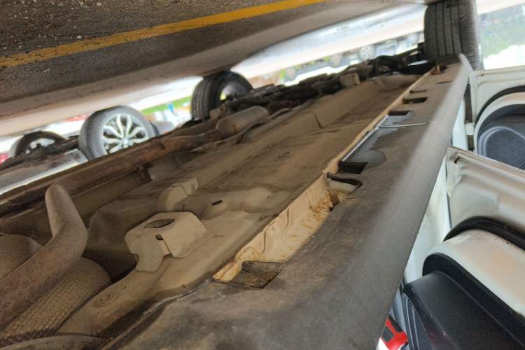 Used GAC Trumpchi GS4 2018 235T Automatic Two-Wheel Drive Luxury Smart Connectivity Version Left Side Sill