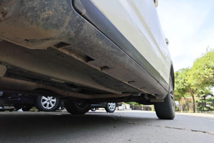 Used GAC Trumpchi GS4 2018 235T Automatic Two-Wheel Drive Elite Edition Left Side Sill