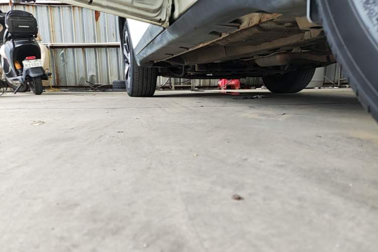 Used GAC Trumpchi GS4 2018 235T Automatic Two-Wheel Drive Luxury Smart Connectivity Version Left Side Sill