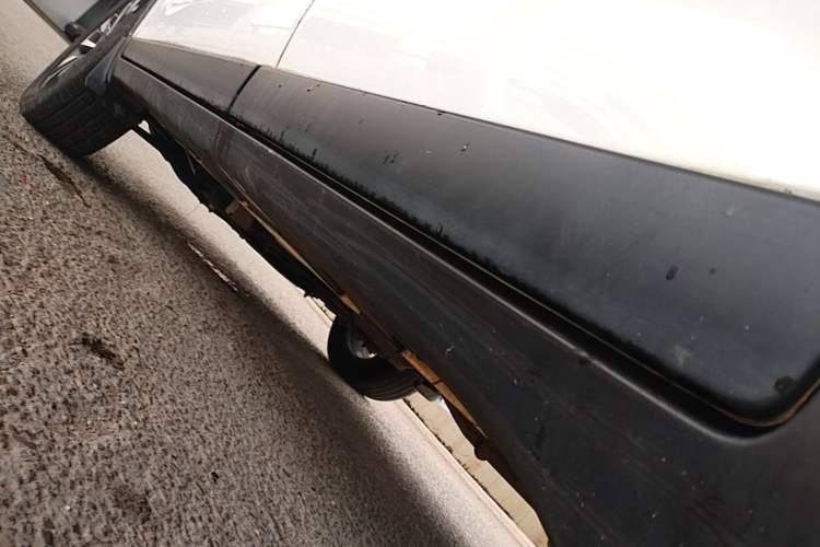 Used GAC Trumpchi GS4 2018 200T Manual Two-Wheel Drive Comfort Edition Left Side Sill