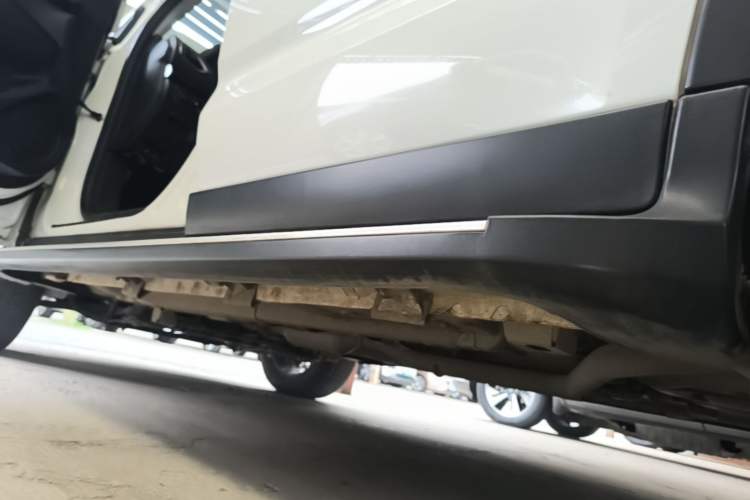 Used GAC Trumpchi GS4 2018 200T Manual Two-Wheel Drive Elite Edition Left Side Sill