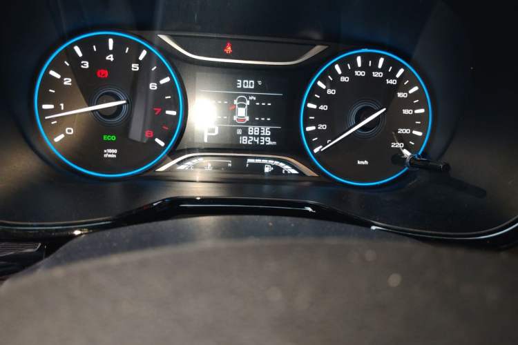 Used GAC Trumpchi GS4 2018 235T Automatic Two-Wheel Drive Luxury Smart Connectivity Millionth Anniversary Edition Odometer Close Up