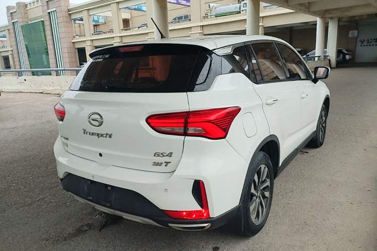 Used GAC Trumpchi GS4 2018 200T Manual Two-Wheel Drive Comfort Edition Rear Right 45 Deg