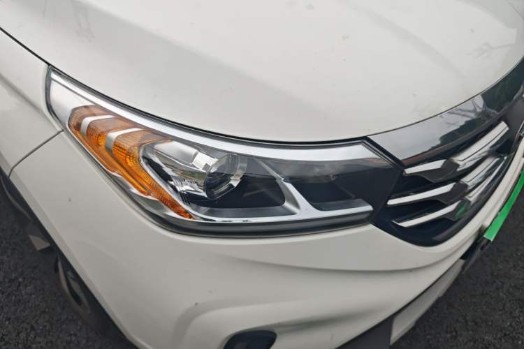 Used GAC Trumpchi GS4 2018 235T Automatic Two-Wheel Drive Luxury Smart Connectivity Version Right Front Headlight