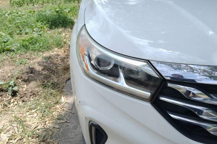 Used GAC Trumpchi GS4 2018 235T Automatic Two-Wheel Drive Elite Edition Right Front Headlight