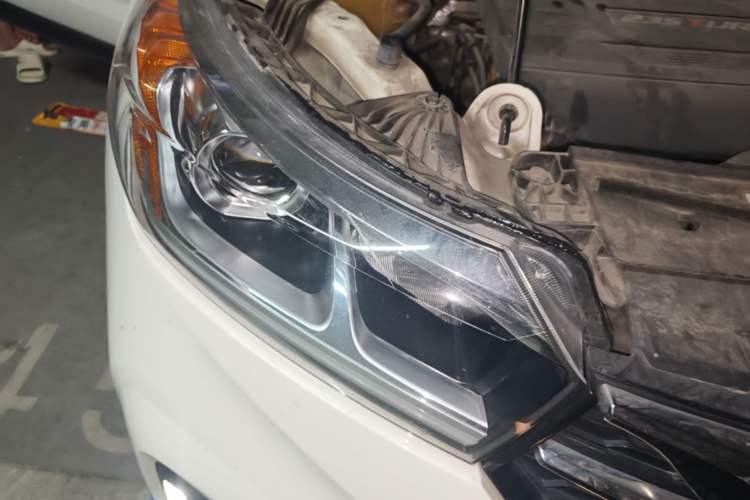 Used GAC Trumpchi GS4 2018 235T Automatic Two-Wheel Drive Elite Millionth Anniversary Edition Right Front Headlight