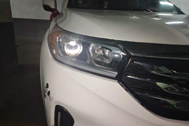 Used GAC Trumpchi GS4 2018 235T Automatic Two-Wheel Drive Elite Edition Right Front Headlight