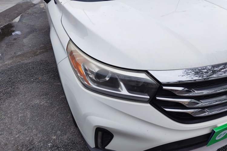 Used GAC Trumpchi GS4 2018 235T Automatic Two-Wheel Drive Luxury Smart Connectivity Version Right Front Headlight