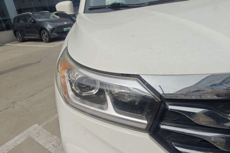 Used GAC Trumpchi GS4 2018 235T Automatic Two-Wheel Drive Elite Edition Right Front Headlight