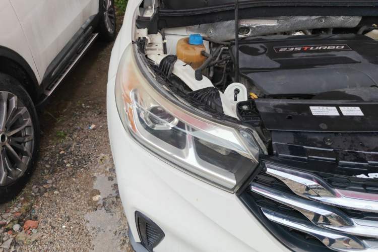 Used GAC Trumpchi GS4 2018 235T Manual Two-Wheel Drive Elite Edition Right Front Headlight
