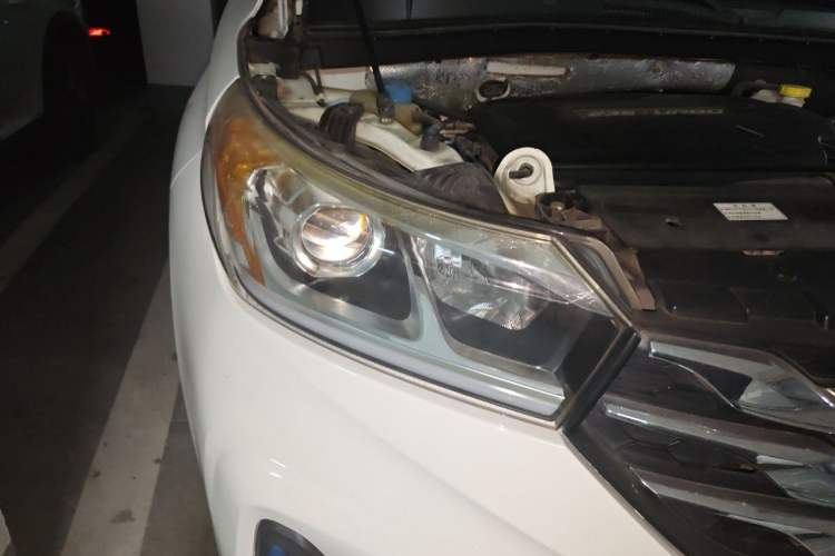 Used GAC Trumpchi GS4 2018 235T Automatic Two-Wheel Drive Luxury Smart Connectivity Version Right Front Headlight