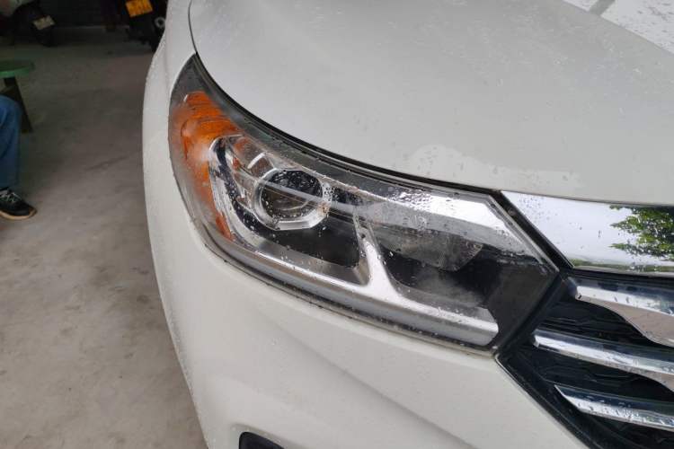 Used GAC Trumpchi GS4 2018 235T Automatic Two-Wheel Drive Elite Millionth Anniversary Edition Right Front Headlight