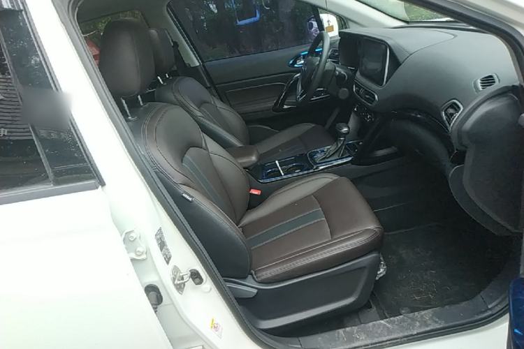 Used GAC Trumpchi GS4 2018 235T Automatic Two-Wheel Drive Elite Edition Right Front Seat