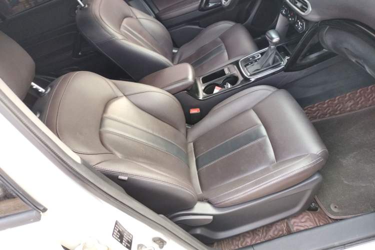 Used GAC Trumpchi GS4 2018 235T Automatic Two-Wheel Drive Luxury Smart Connectivity Version Right Front Seat