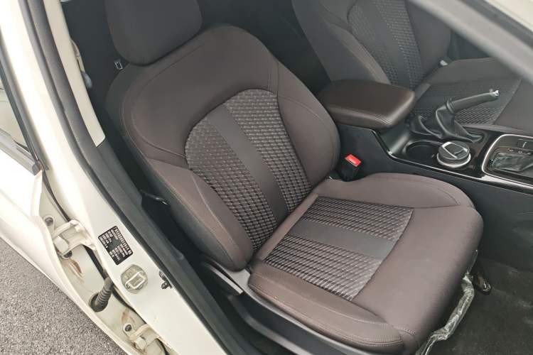 Used GAC Trumpchi GS4 2018 200T G-DCT Two-Wheel Drive Comfort Edition Right Front Seat