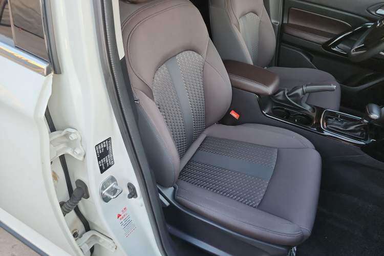 Used GAC Trumpchi GS4 2018 200T G-DCT Two-Wheel Drive Comfort Edition Right Front Seat