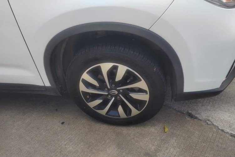 Used GAC Trumpchi GS4 2018 235T Automatic Two-Wheel Drive Elite Millionth Anniversary Edition Right Front Wheel Hub
