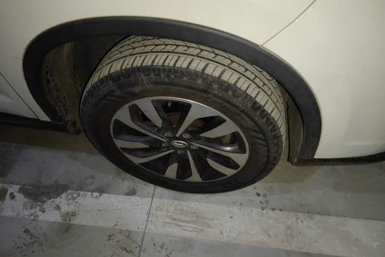 Used GAC Trumpchi GS4 2018 235T Automatic Two-Wheel Drive Elite Edition Right Front Wheel Hub
