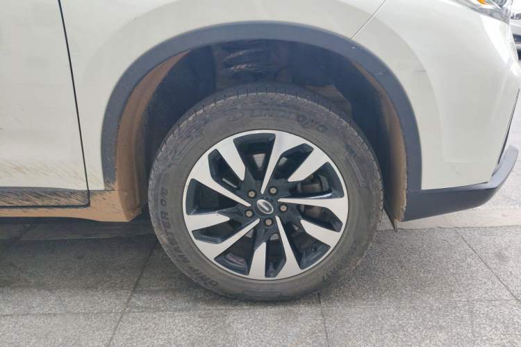 Used GAC Trumpchi GS4 2018 235T Automatic Two-Wheel Drive Elite Edition Right Front Wheel Hub