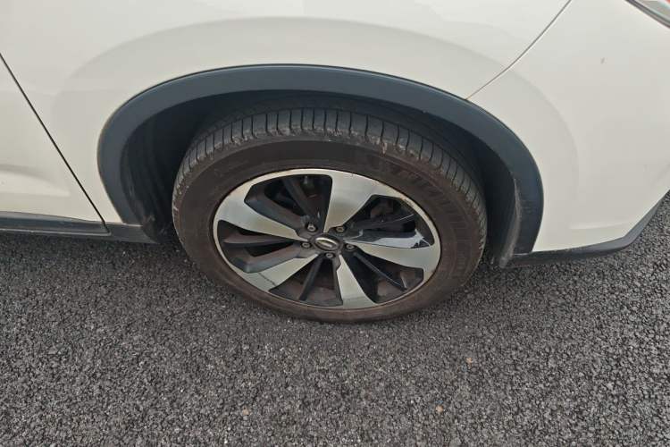 Used GAC Trumpchi GS4 2018 235T Automatic Two-Wheel Drive Luxury Smart Connectivity Version Right Front Wheel Hub