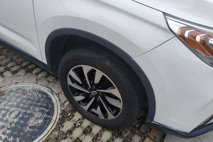 Used GAC Trumpchi GS4 2018 200T G-DCT Two-Wheel Drive Elite Edition Right Front Wheel Hub
